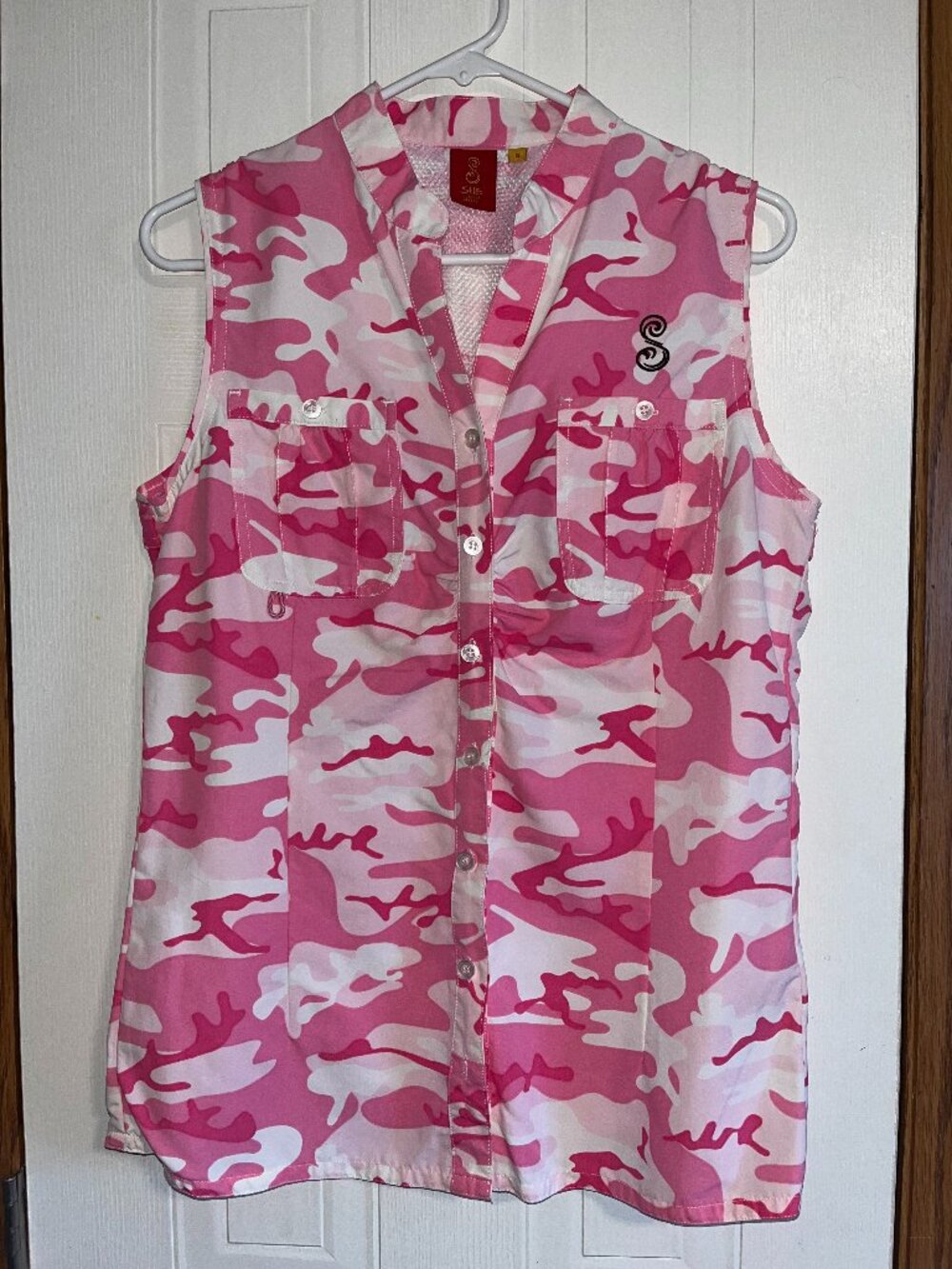 Women's SHE Outdoor Apparel PINK Camo Sleeveless Vented Shirt/Blouse Small